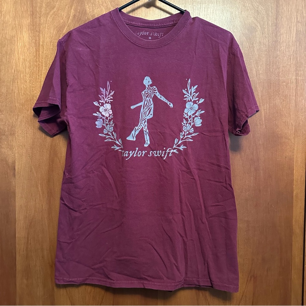 Taylor‎ Swift Maroon Tight Rope Folklore Short Sleeve Shirt Medium